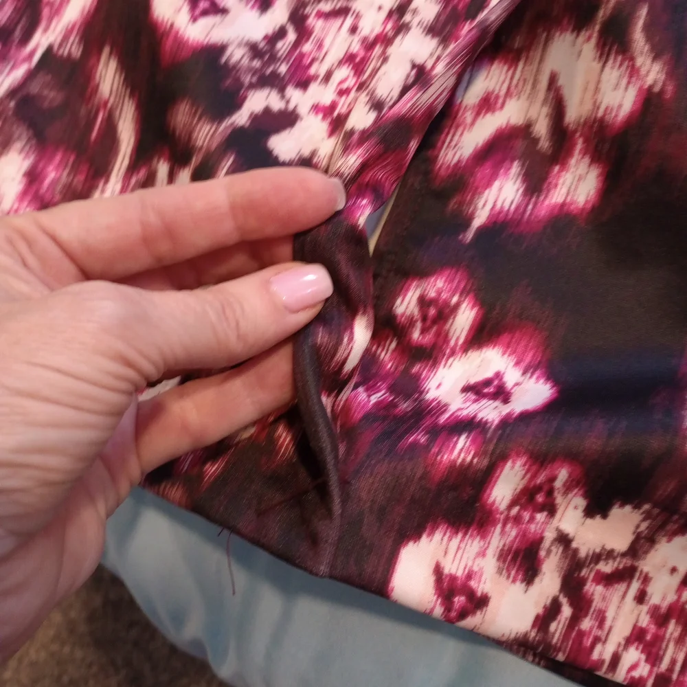 2 Skirts New York & Company Pink and Black Floral Skirs. NWT - Picture 5 of 13